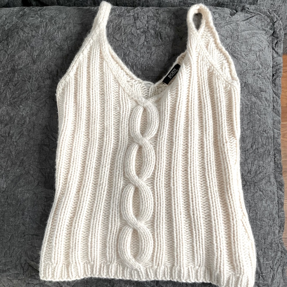 Body by Victoria Cashmere blend ivory knit tank top, size Small/Medium, EUC